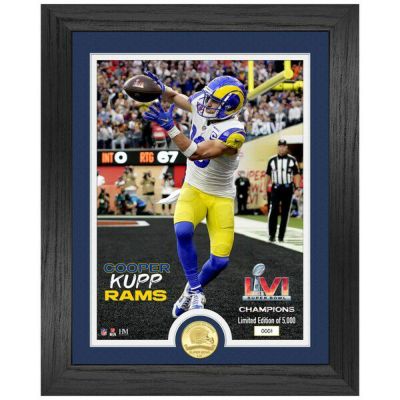 Matt Stafford Rams Super Bowl 56 Champion Lombardi Trophy Photo Mint