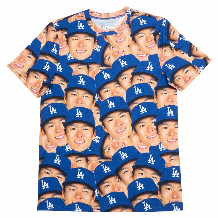 一度見たら忘れられないアイテムが新登場!!大谷選手の顔だらけtシャツ 
