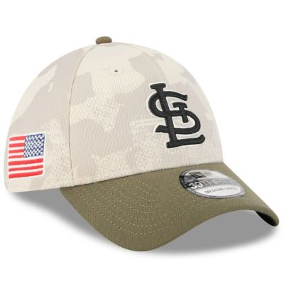 MLB カージナルス キャップ 【海外モデル】アームドフォーシズデー2025 39THIRTY Flex ニューエラ/New Era ベージュ